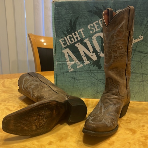 Savannah Boot- Distressed Gray - Picture 3 of 3
